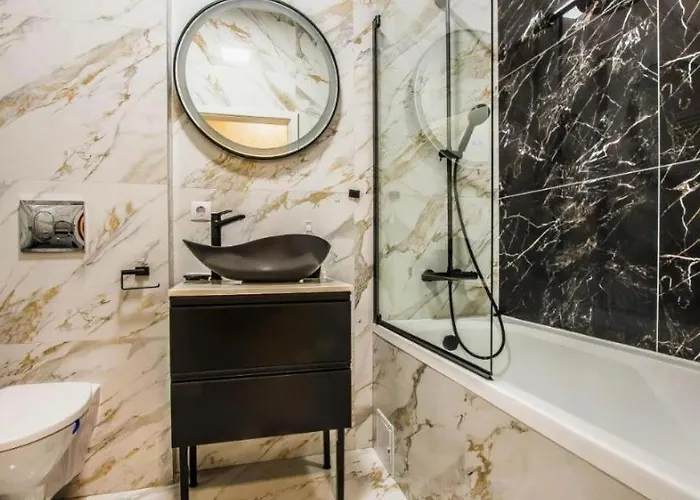 Luxury * ブカレスト